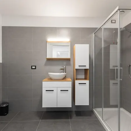 San Siro 700 M - 20 Min - Apt2 Daire *