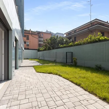 San Siro 700 M - 20 Min - Apt2 Daire